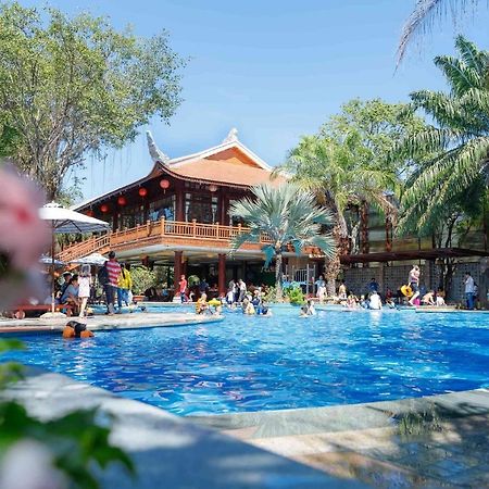 Phuong Nam Resort Thuan An Eksteriør billede